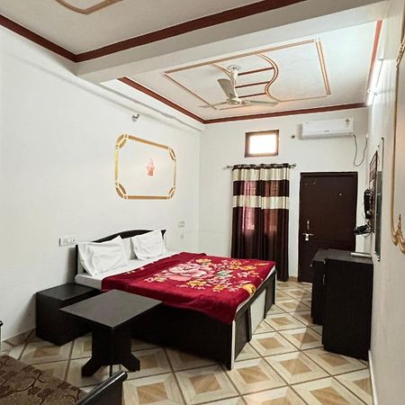 Sattva Cafe And Motel Rishīkesh Εξωτερικό φωτογραφία
