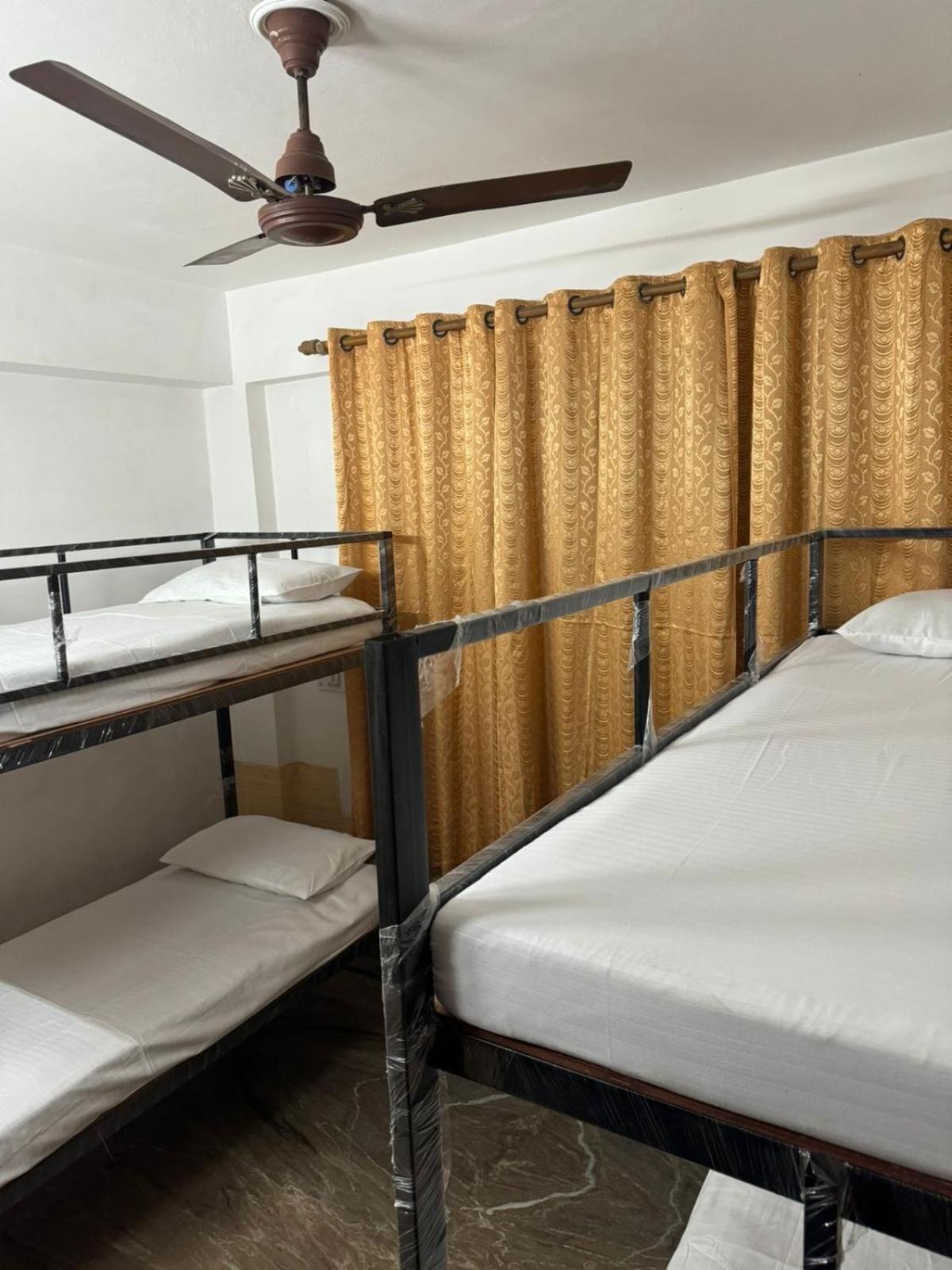 Sattva Cafe And Motel Rishīkesh Εξωτερικό φωτογραφία